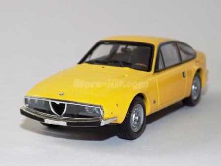 Alfa Romeo 1600 Junior 2 1972 amarelo