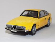 Alfa Romeo 1600 Junior 2 1972 amarelo
