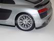 Audi R-8 V-10 Plus cinza