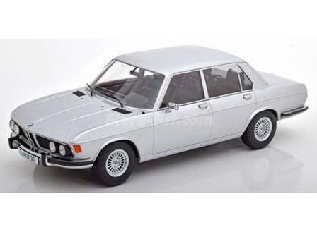BMW 3.0S E3 1971 cinza