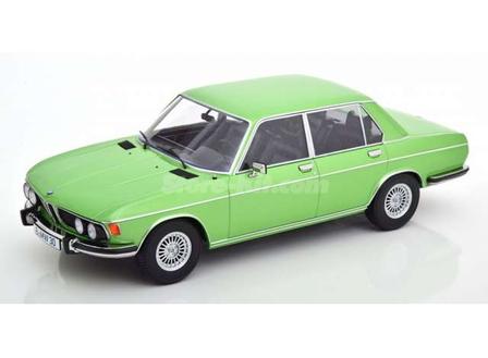 BMW 3.0S E3 1971 verde