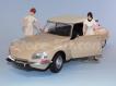 Diorama Citroen DS + Figuras garotas Barbara e Susie