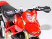 Ducatti Hypermotard 1100-S vermelha