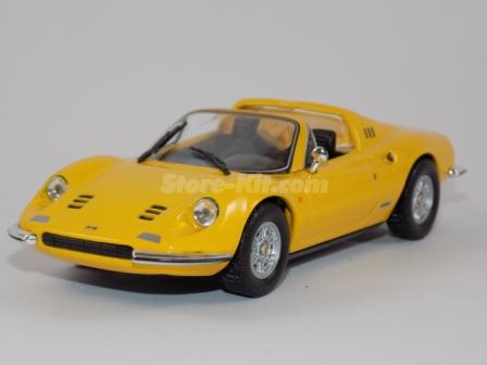 Ferrari Dino 240 GTS amarelo