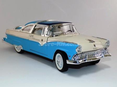 Ford Crowun Victoria creme/azul 1955