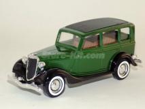Ford V-8 1936 verde