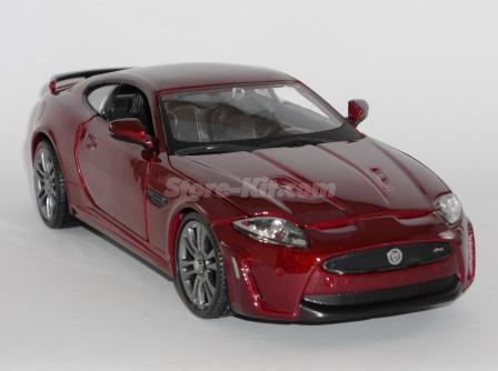 Jaguar XKR-S bordon