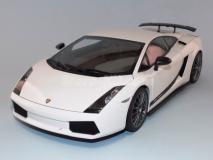 Lamborguini Superleggera branco