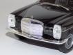 Mercedes-Benz 220D Preto