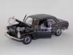 Mercedes-Benz 220D Preto