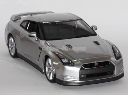 Nissan Gt-R 2009 cinza