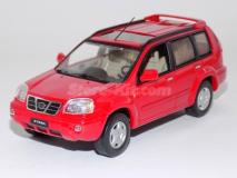 Nissan X-Trail vermelho