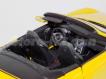 Porsche 911 Carrera S Cabriolet amarelo