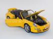 Porsche 911 Carrera S Cabriolet amarelo