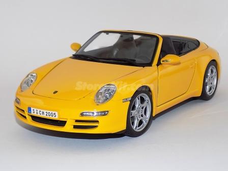 Porsche 911 Carrera S Cabriolet amarelo