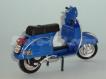 Scooter Vespa azul