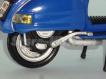 Scooter Vespa azul