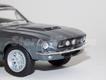 Shelby GT-500 1967 cinza-riscas pretas