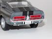 Shelby GT-500 1967 cinza-riscas pretas