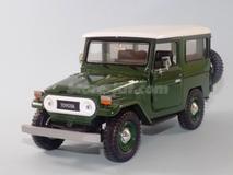 Toyota FJ 40 Land Cruiser verde