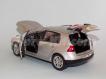 Volkswagen Golf V 4 portas cinza
