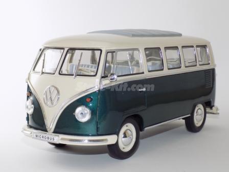 Volkswagen  Microbus verde de 1963